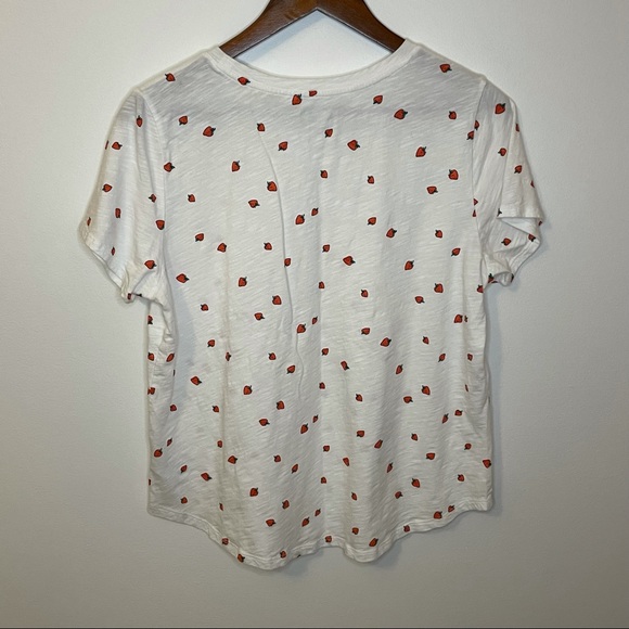 Old navy Everywear strawberry shirt - Picture 2 of 3